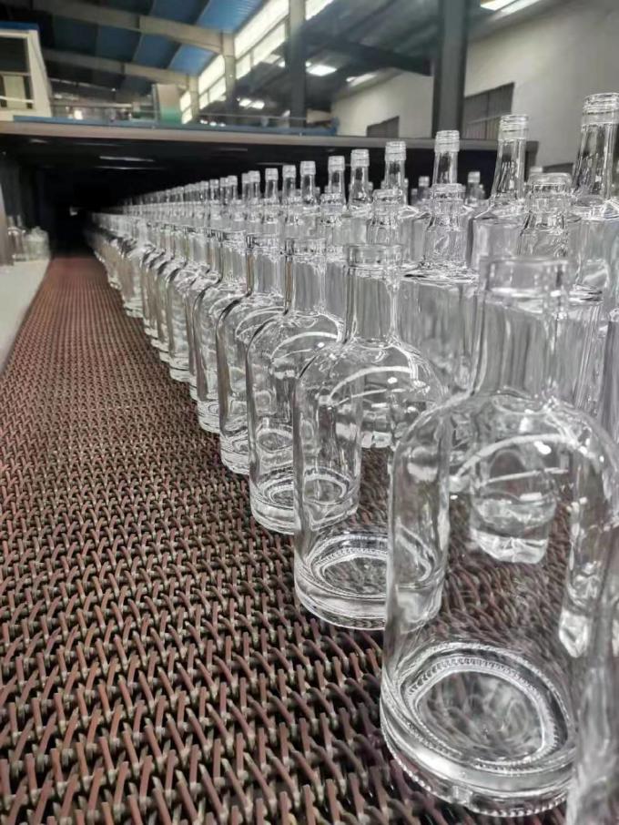 Precio barato750ml Flint botellas de licor de vidrio personalizado Impreso para cóctel whisky ron 6