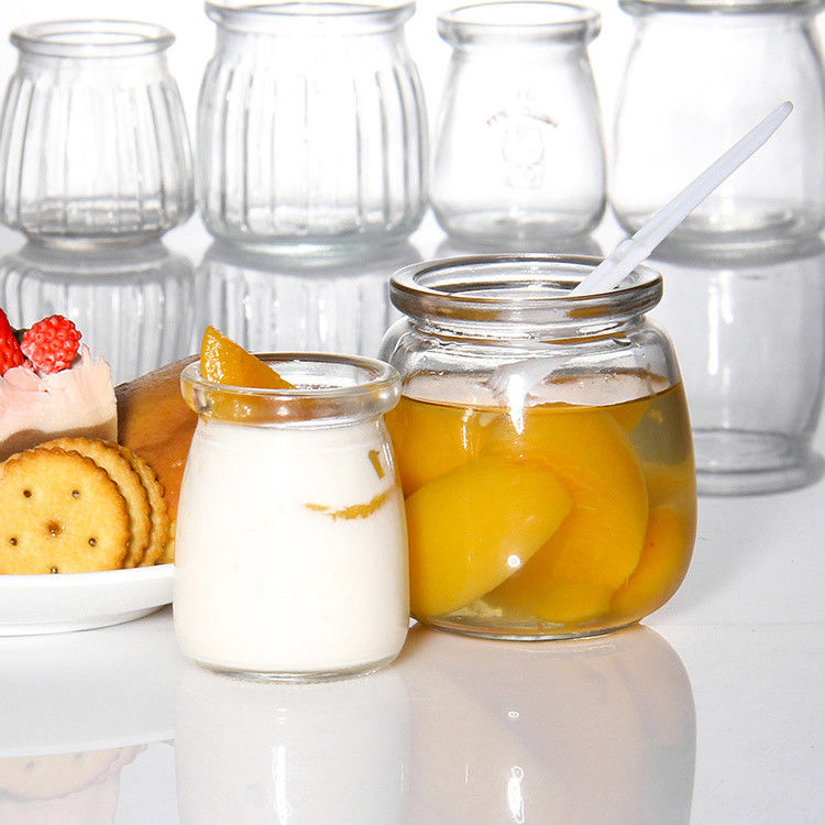 Botella de yogur de vidrio de 100 ml envasado Jarrita de pudín Jelly Mousse Taza de postre y botella de leche fresca con tapa de plástico