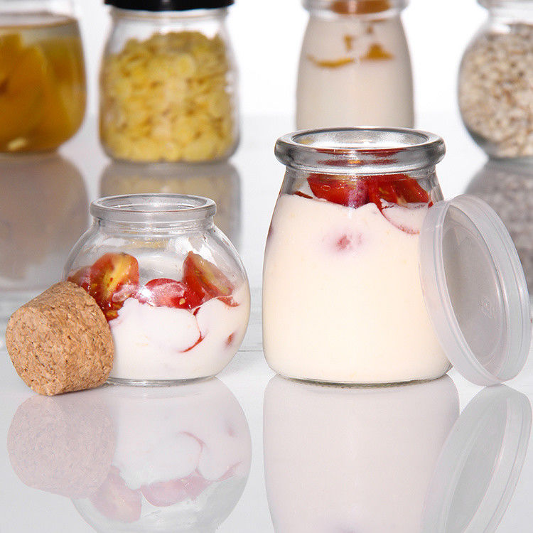 Botella de yogur de vidrio de 100 ml envasado Jarrita de pudín Jelly Mousse Taza de postre y botella de leche fresca con tapa de plástico