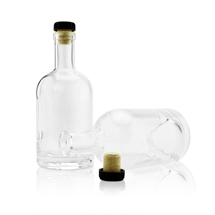 Botellas de vodka de base pesada preparadas para botellas de licor de cristal bordeaux de 750 ml