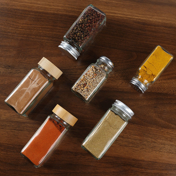 Jarrones de especias de vidrio de 90 ml con batidora Vertiendo tapa cuadrada 4 oz Jarrón de especias para cocina