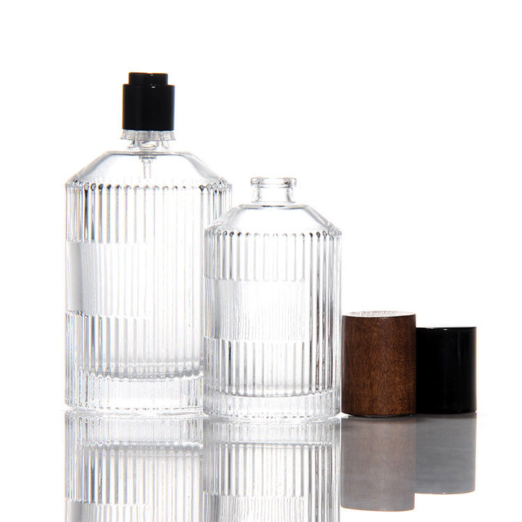 Botella de perfume transparente de cilindro OEM Botella de perfume de vidrio de 50 ml con bombilla de pulverización de caja regalo