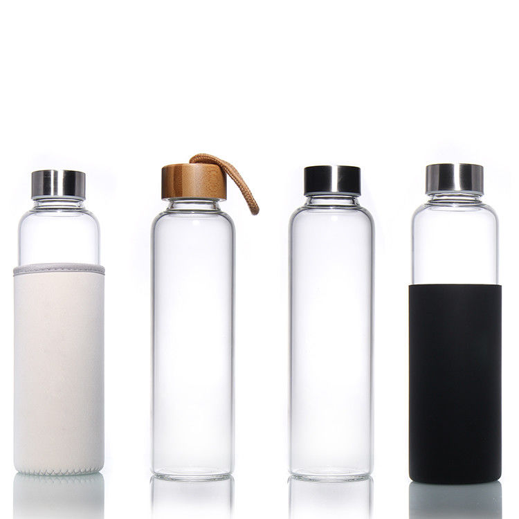 Botella de agua de vidrio de alto borosilicato con manga de silicona